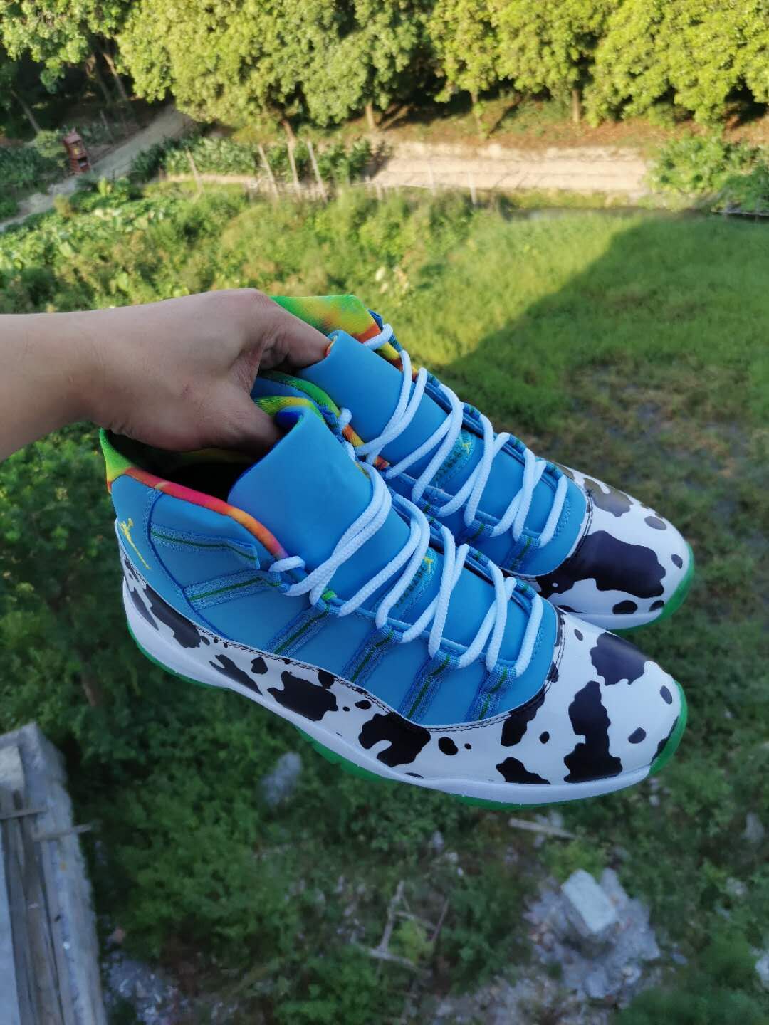 Air Jordan 11 Chunky Dunky Blue White Shoes